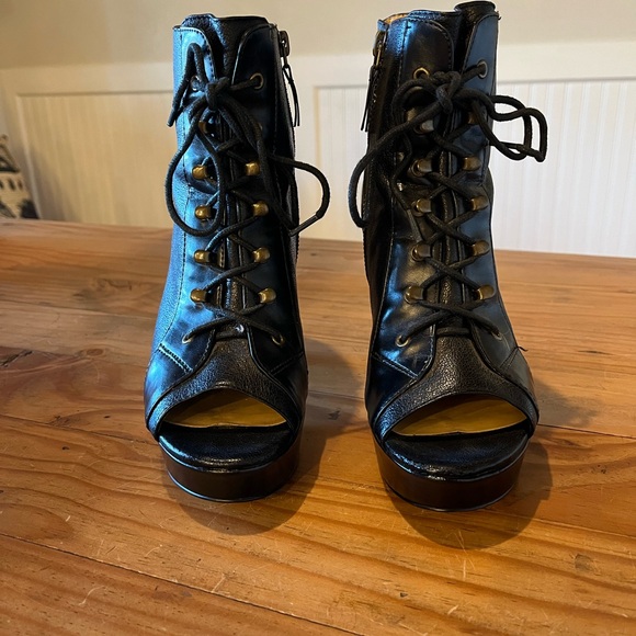 Nine West Black Lace-Up Peep Toe Side Zip High Heel Ankle Boots - Picture 3 of 12